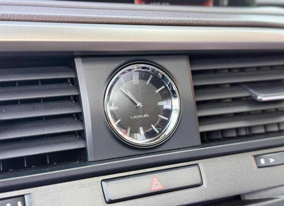 Lexus RX, IV Рестайлинг 300 2.0 AT (238 л.с.) 4WD