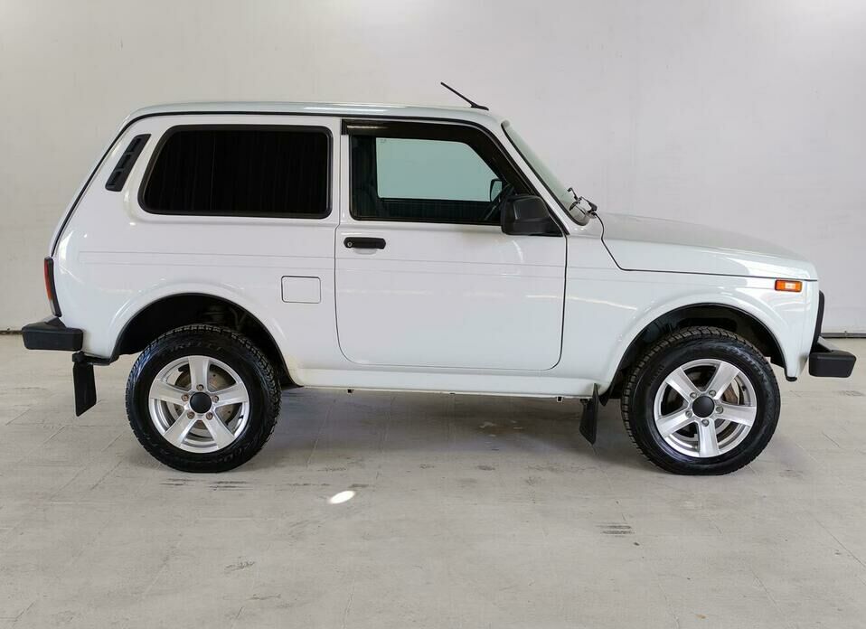 LADA (ВАЗ) Niva Legend 1.7 MT (83 л.с.) 4WD