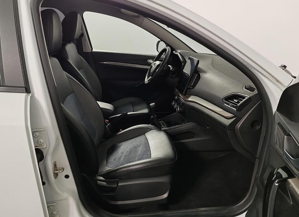 LADA (ВАЗ) Vesta, I Рестайлинг (NG) 1.6 MT (106 л.с.)