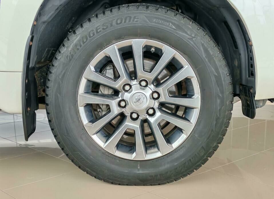 Toyota Land Cruiser Prado 2.8d AT (177 л.с.) 4WD