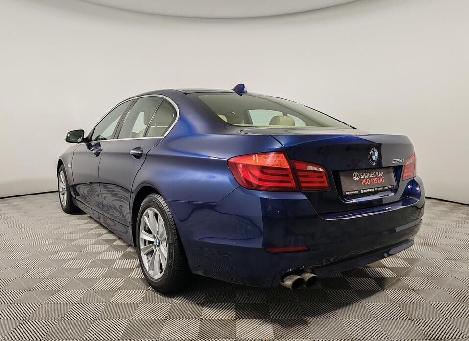 BMW 5 серии, VI (F10/F11/F07) 528i 2.0 AT (245 л.с.)