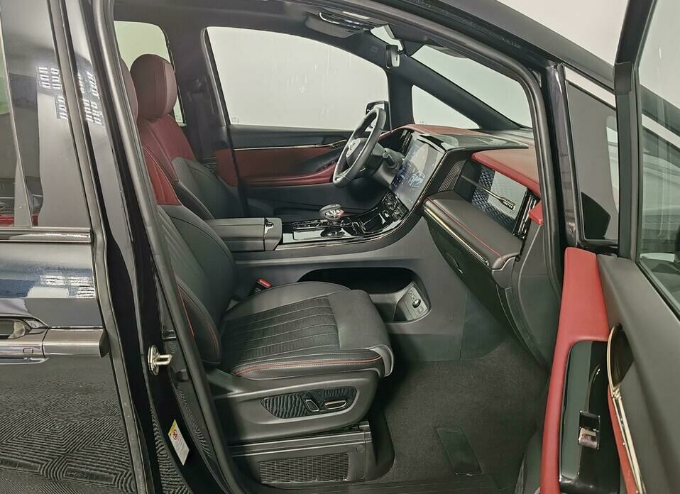 GAC M8 2.0 AT (231 л.с.)