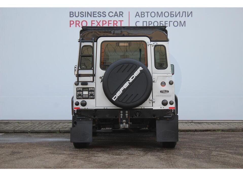 Land Rover Defender, I Рестайлинг 90 2.4d MT (122 л.с.) 4WD