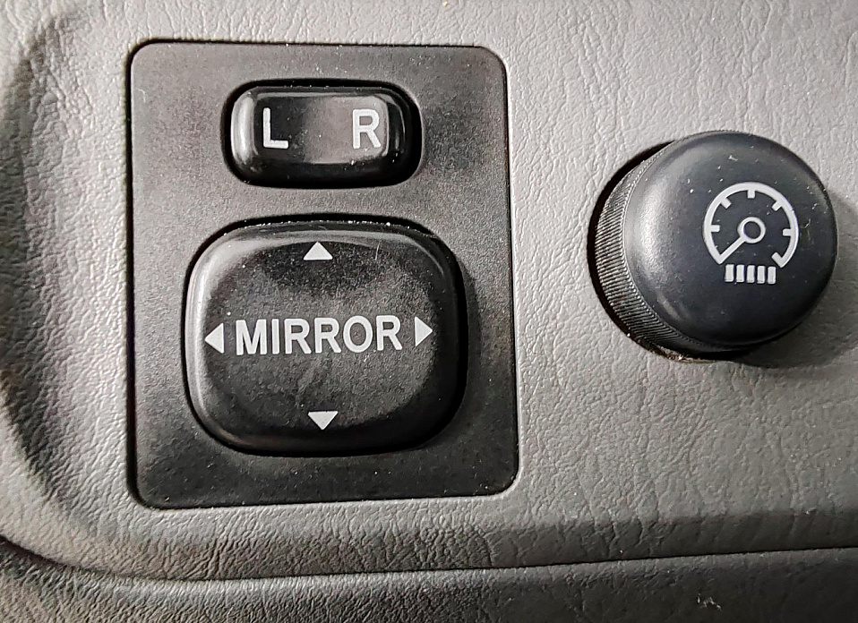 Toyota RAV4, II (XA20) 2.0 AT (150 л.с.) 4WD