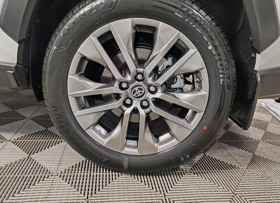 Toyota RAV4, V (XA50) 2.0 CVT (173 л.с.) 4WD