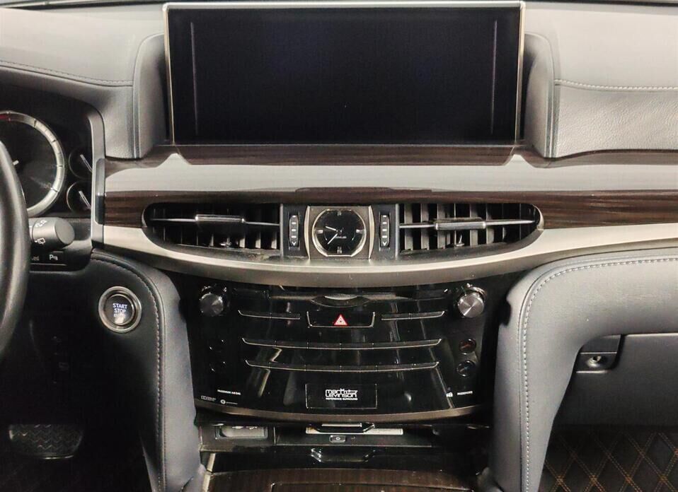 Lexus LX, III Рестайлинг 2 570 5.7 AT (367 л.с.) 4WD