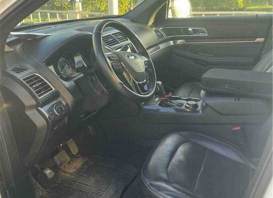 Ford Explorer 3.5 AT (249 л.с.) 4WD