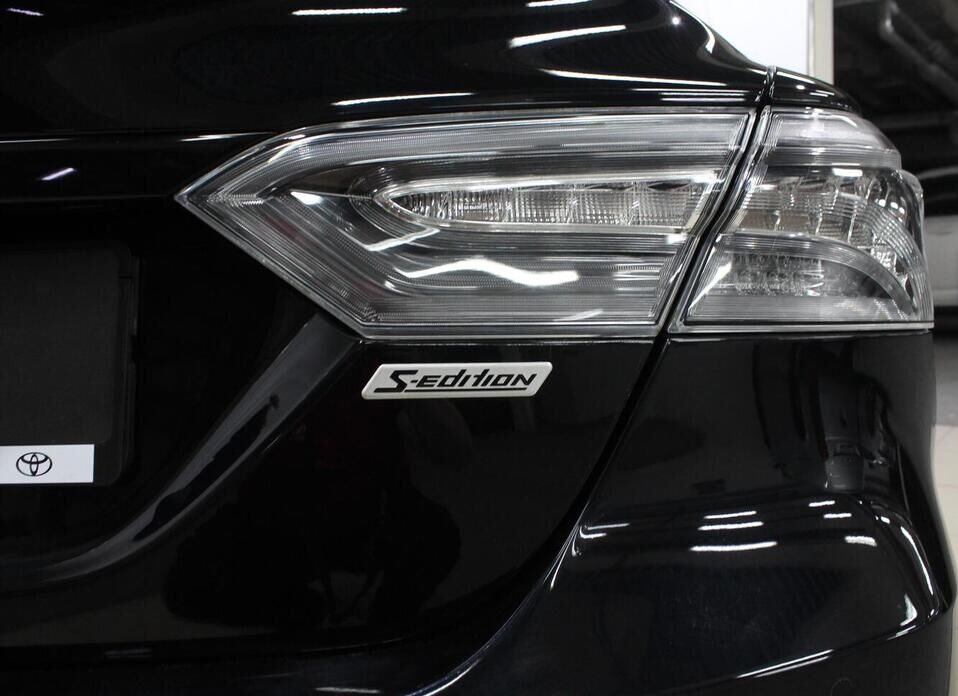 Toyota Camry, VIII (XV70) 2.5 AT (181 л.с.)