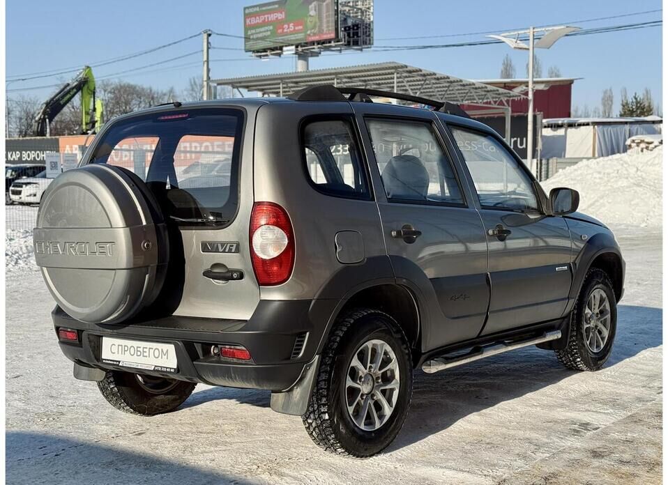 Chevrolet Niva, I Рестайлинг 1.7 MT (80 л.с.) 4WD