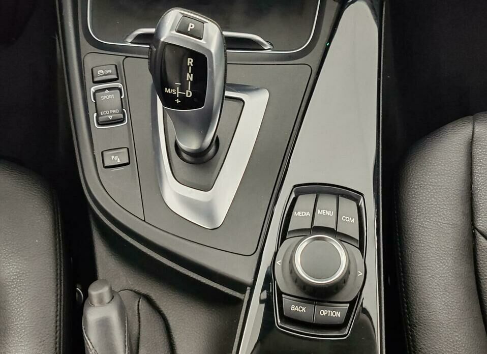 BMW 3 серии 318i 1.5 AT (136 л.с.)