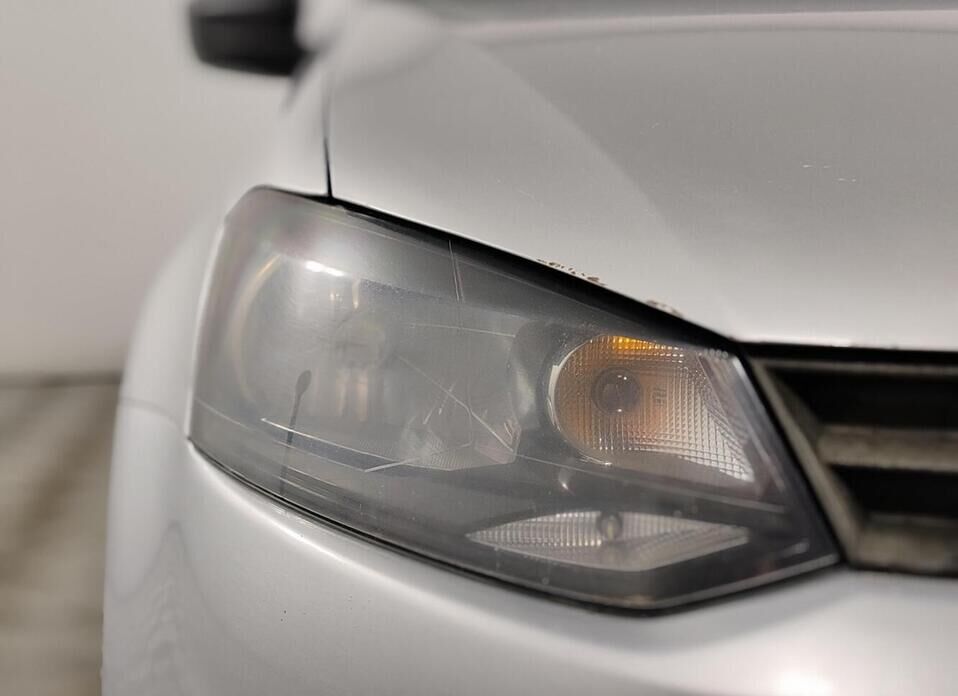 Volkswagen Polo, V 1.6 MT (105 л.с.)