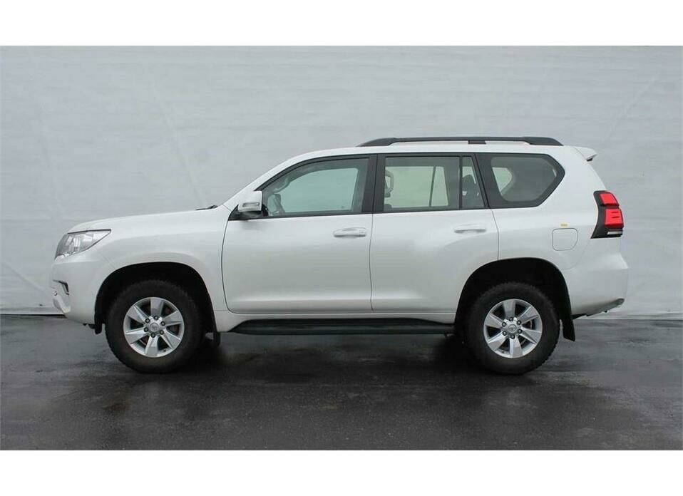 Toyota Land Cruiser Prado 2.8d AT (200 л.с.) 4WD