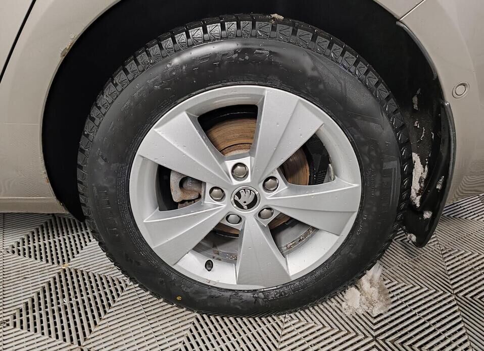 Skoda Octavia, III (A7) Рестайлинг 1.8 AMT (180 л.с.)