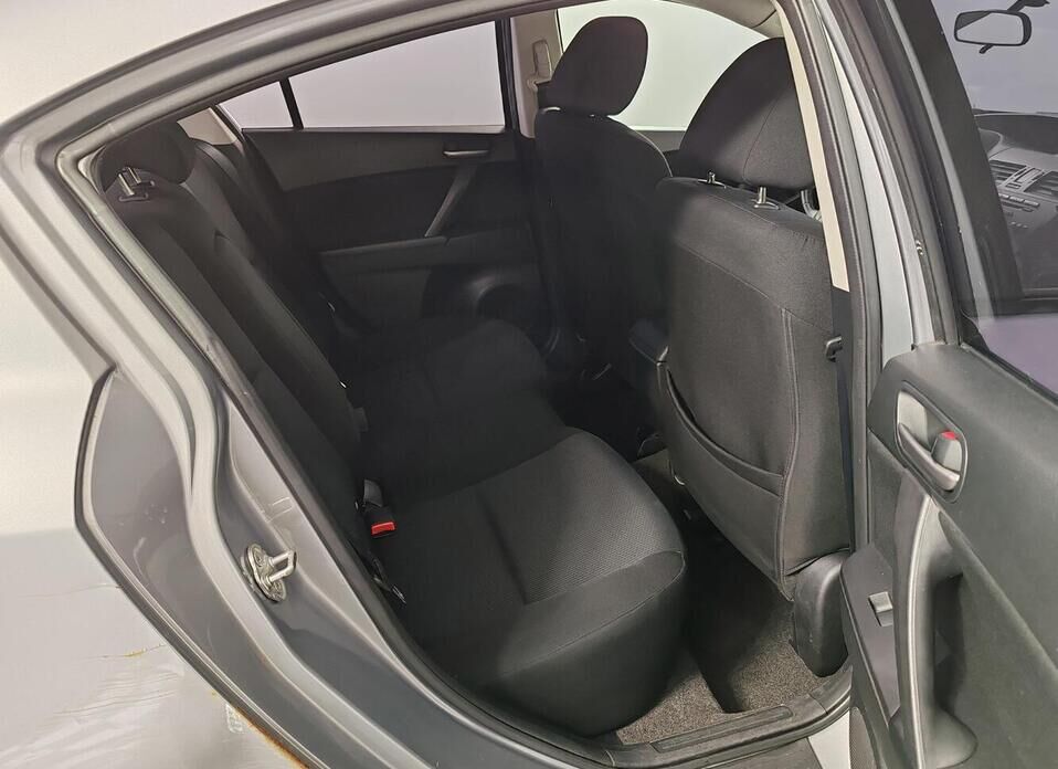 Mazda 3 1.6 AT (105 л.с.)