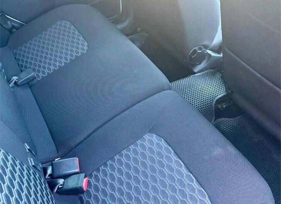 LADA (ВАЗ) Granta, I Рестайлинг 1.6 MT (90 л.с.)