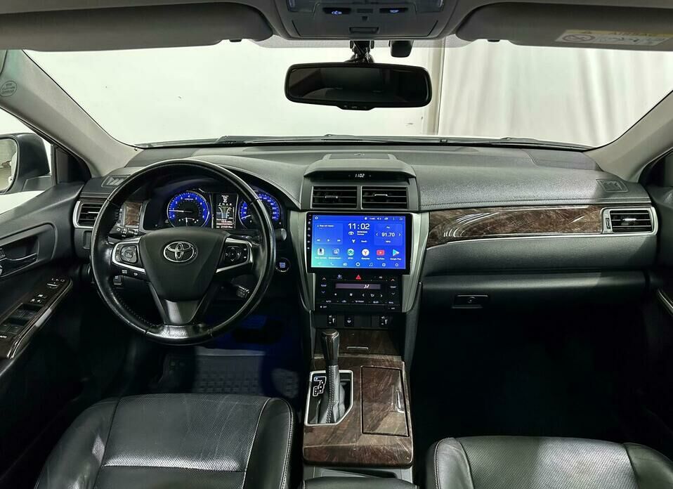 Toyota Camry 2.5 AT (181 л.с.)