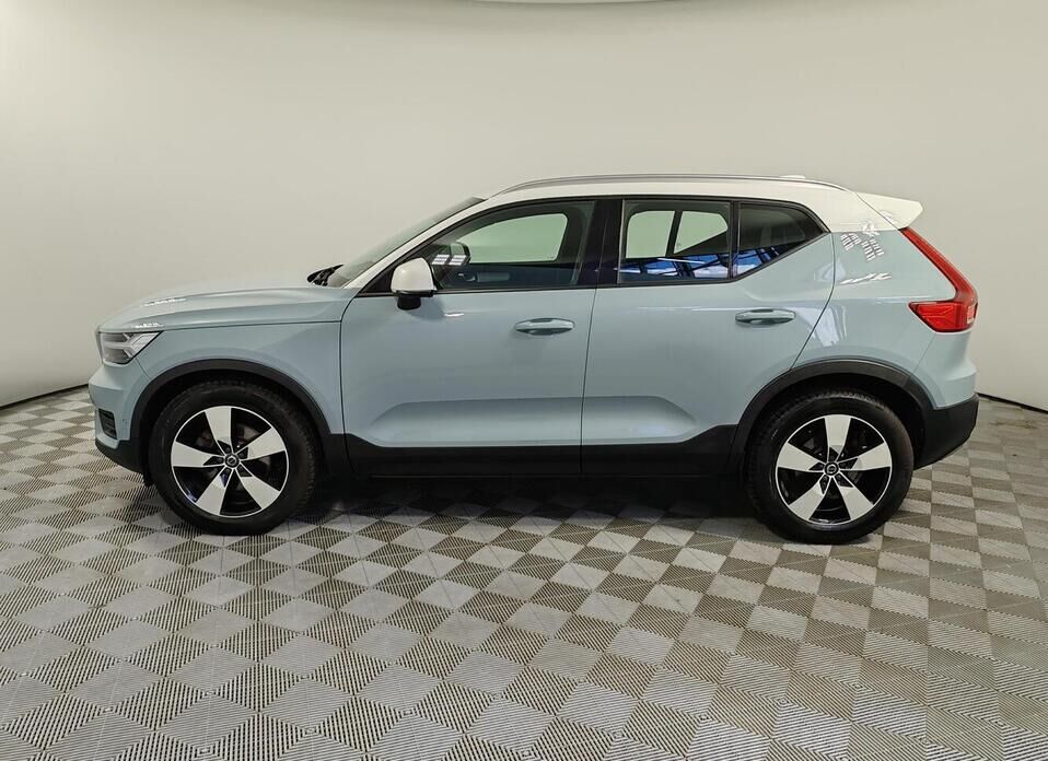 Volvo XC40 2.0 AT (190 л.с.) 4WD