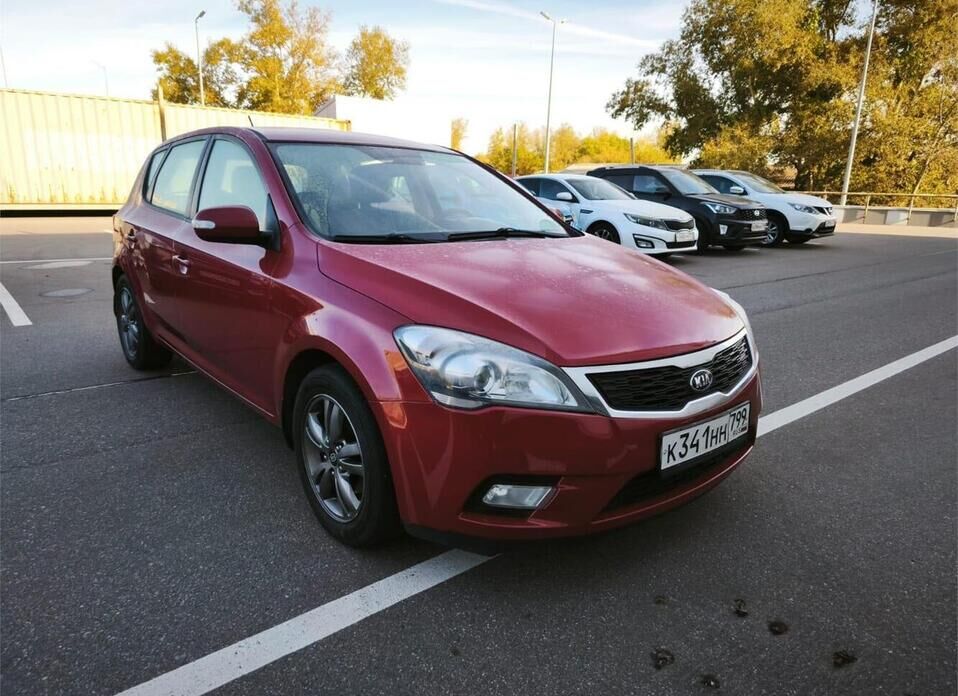 Kia Ceed, I Рестайлинг 1.6 AT (125 л.с.)