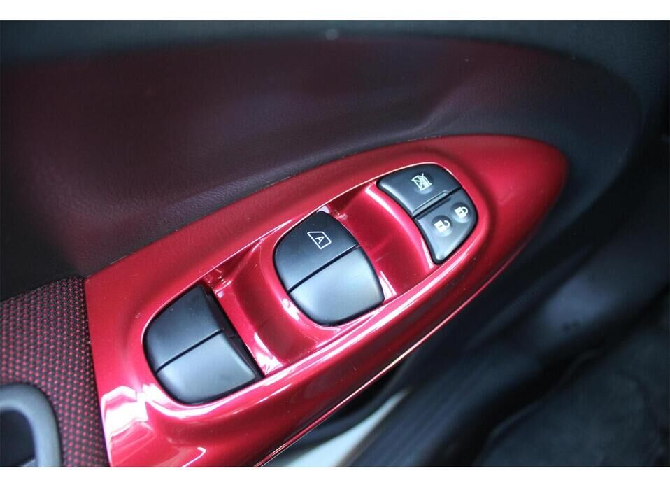 Nissan Juke, I 1.6 MT (117 л.с.)