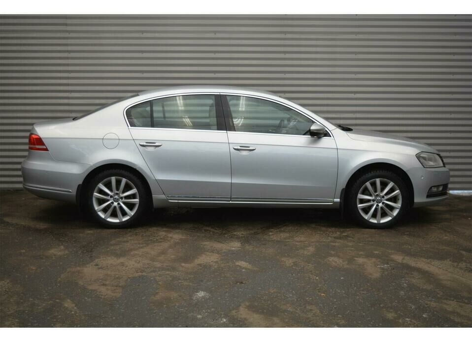 Volkswagen Passat 1.8 AMT (152 л.с.)