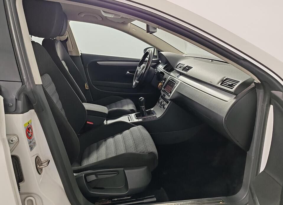 Volkswagen Passat CC, I Рестайлинг 1.8 MT (152 л.с.)