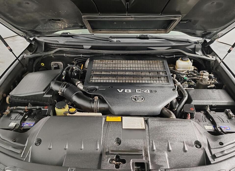 Toyota Land Cruiser, 200 Series 4.5d AT (235 л.с.) 4WD