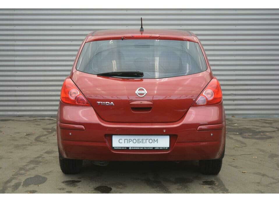 Nissan Tiida 1.6 AT (110 л.с.)