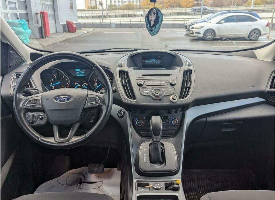 Ford Kuga 2.5 AT (150 л.с.)