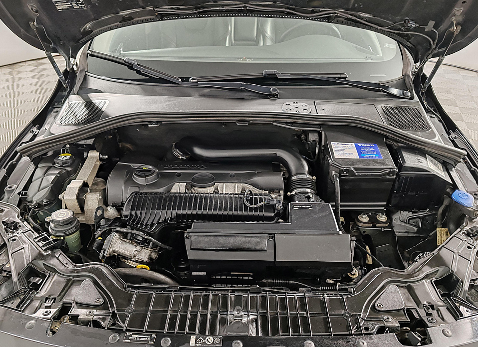 Volvo S60 Cross Country 2.0 AT (245 л.с.) 4WD