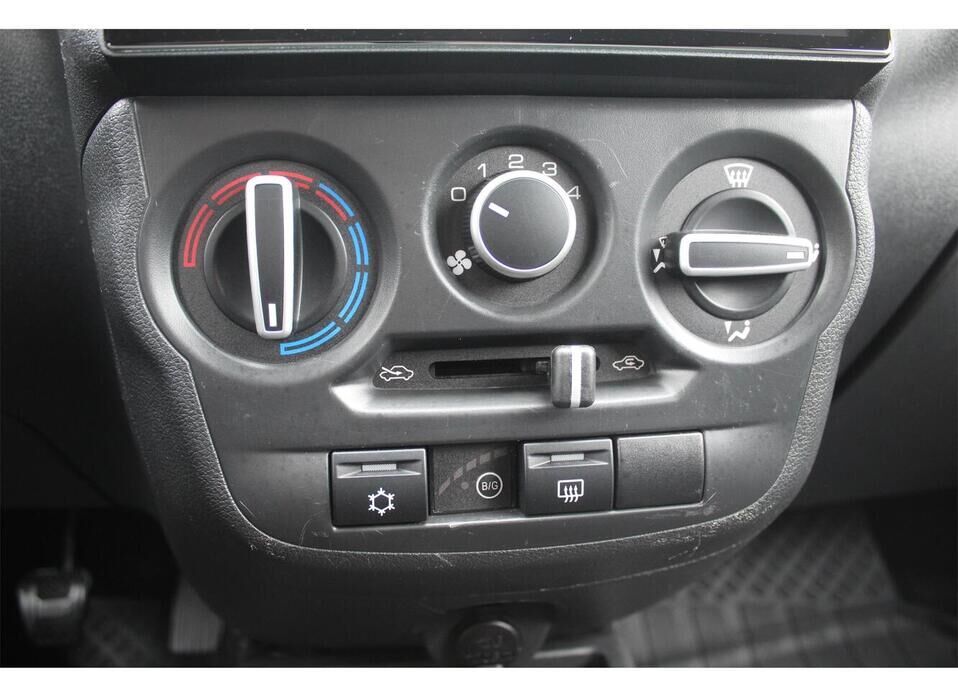 LADA (ВАЗ) Granta, I Рестайлинг 1.6 MT (90 л.с.)