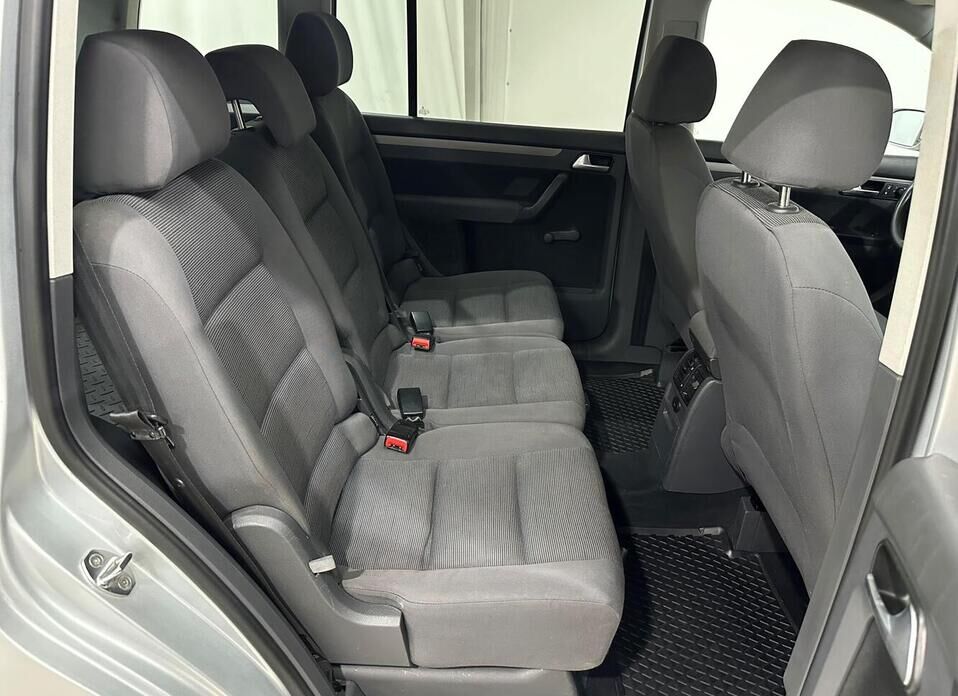 Volkswagen Touran, I Рестайлинг 1.6 MT (102 л.с.)