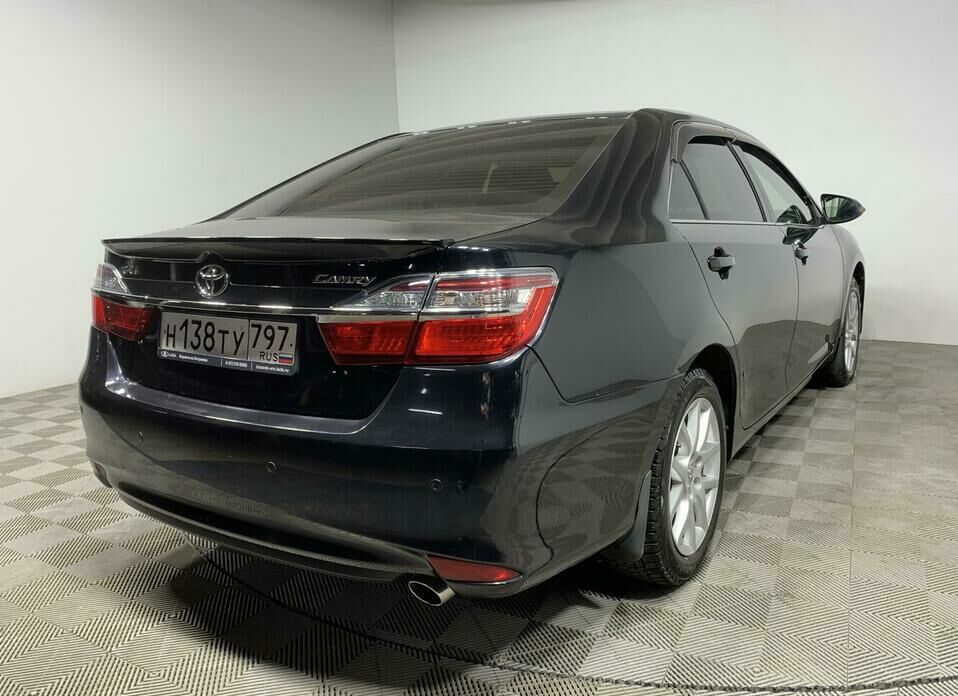 Toyota Camry 2.5 AT (181 л.с.)