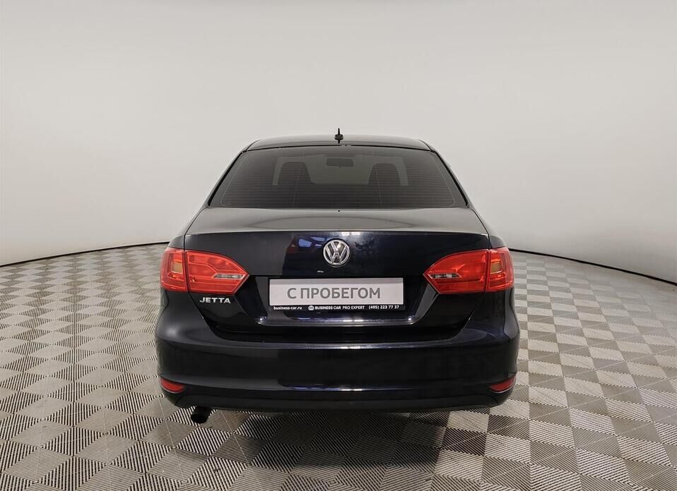 Volkswagen Jetta 1.6 AT (105 л.с.)
