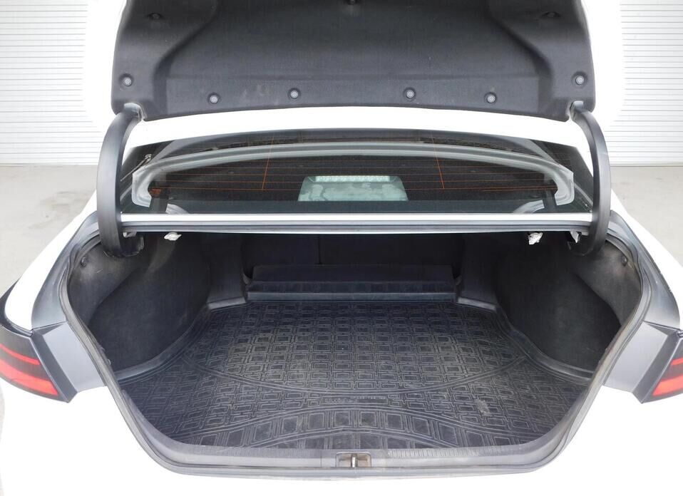 Toyota Camry, VIII (XV70) 2.5 AT (181 л.с.)