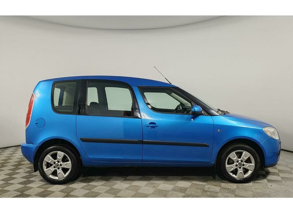 Skoda Roomster 1.6 AT (105 л.с.)