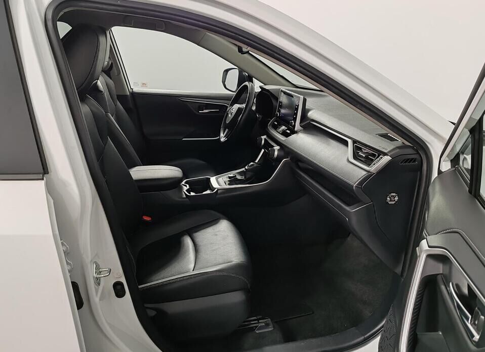 Toyota RAV4 2.5 AT (199 л.с.) 4WD