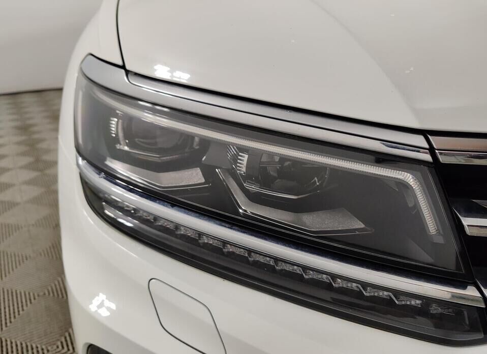 Volkswagen Tiguan, II 2.0 AMT (180 л.с.) 4WD