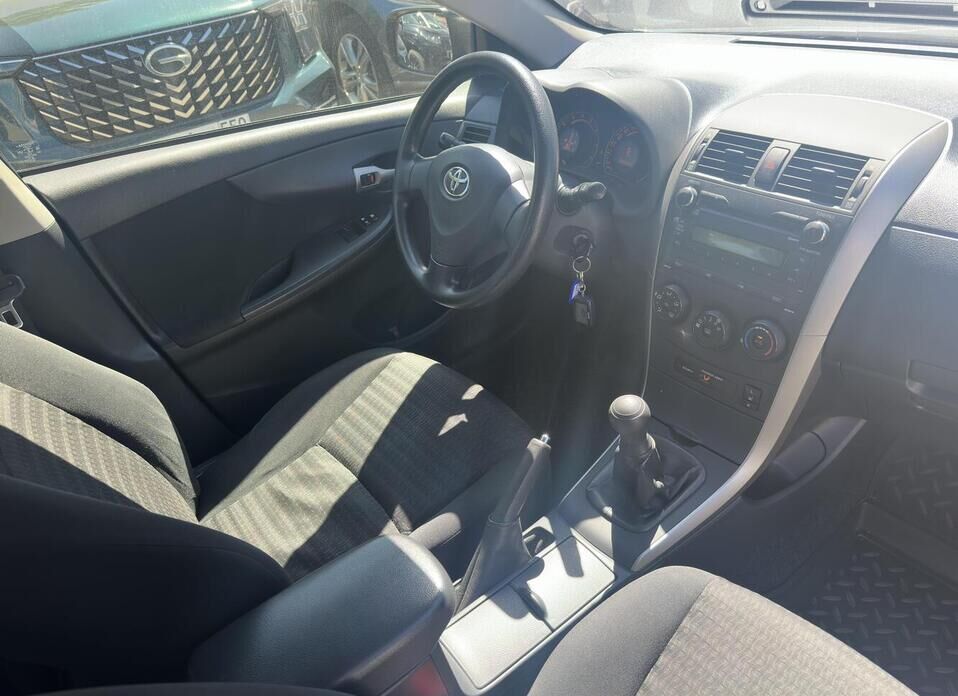 Toyota Corolla, X (E140, E150) 1.6 MT (124 л.с.)