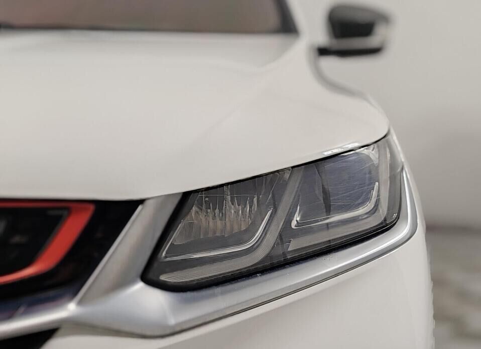 Geely Coolray, I 1.5 AMT (150 л.с.)