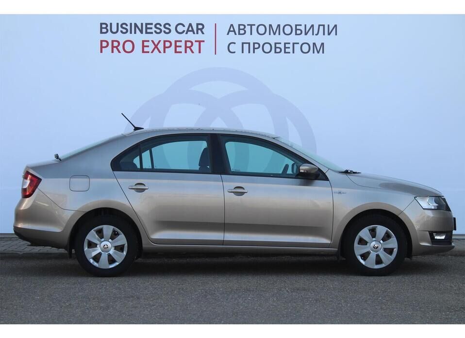 Skoda Rapid 1.6 AT (110 л.с.)