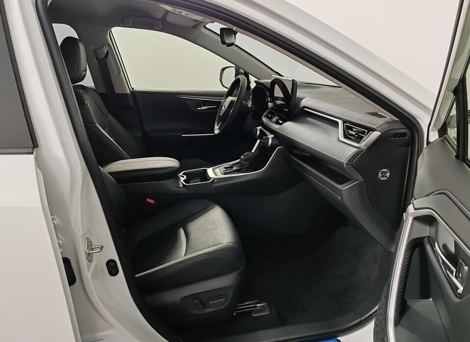 Toyota RAV4, VI (XA60) 2.0 CVT (171 л.с.) 4WD