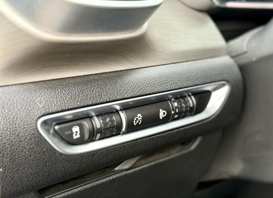 Geely Coolray, I 1.5 AMT (150 л.с.)