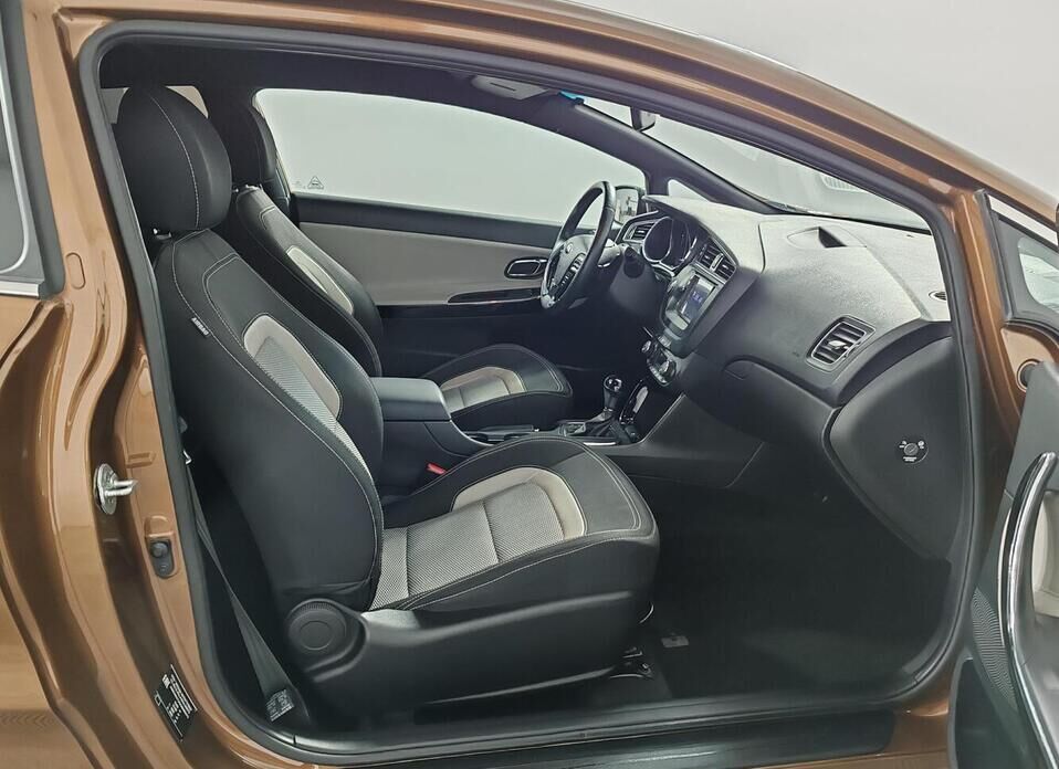 Kia Ceed, II Рестайлинг 1.6 AMT (135 л.с.)