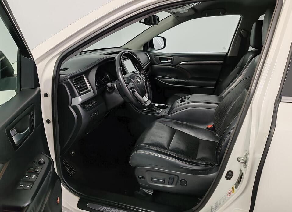 Toyota Highlander 3.5 AT (249 л.с.) 4WD