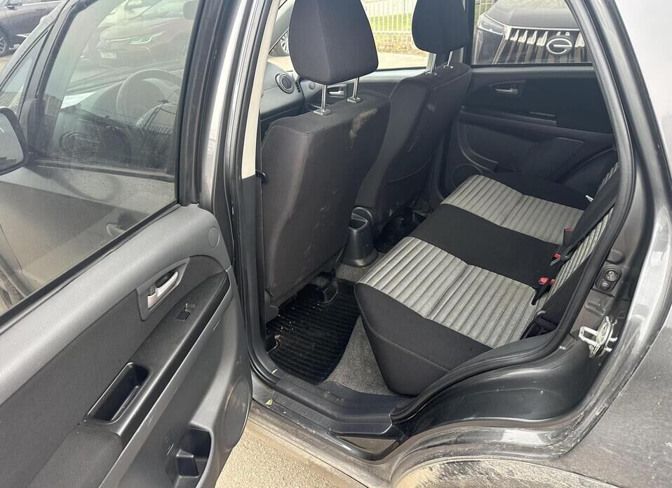 Suzuki SX4, I (Classic) Рестайлинг 1.6 MT (112 л.с.)