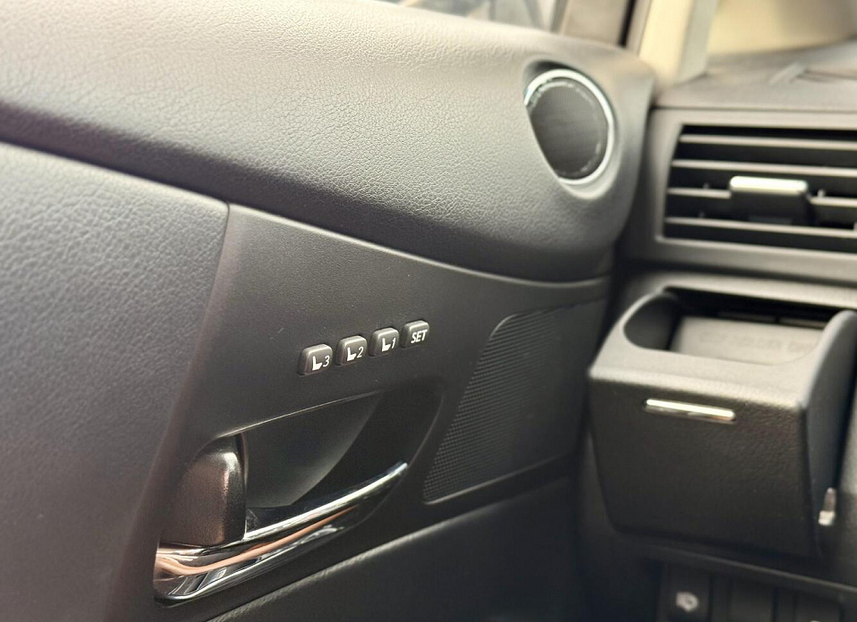 Lexus RX, III Рестайлинг 270 2.7 AT (188 л.с.)