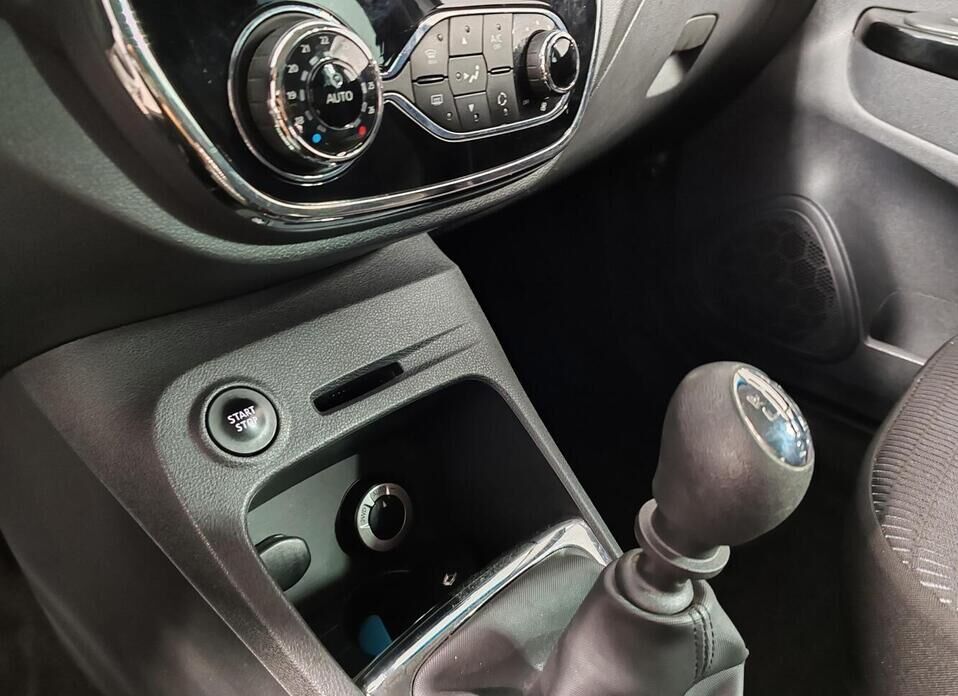 Renault Kaptur 2.0 MT (143 л.с.) 4WD