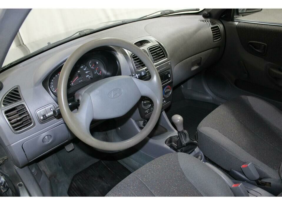 Hyundai Accent 1.5 MT (102 л.с.)