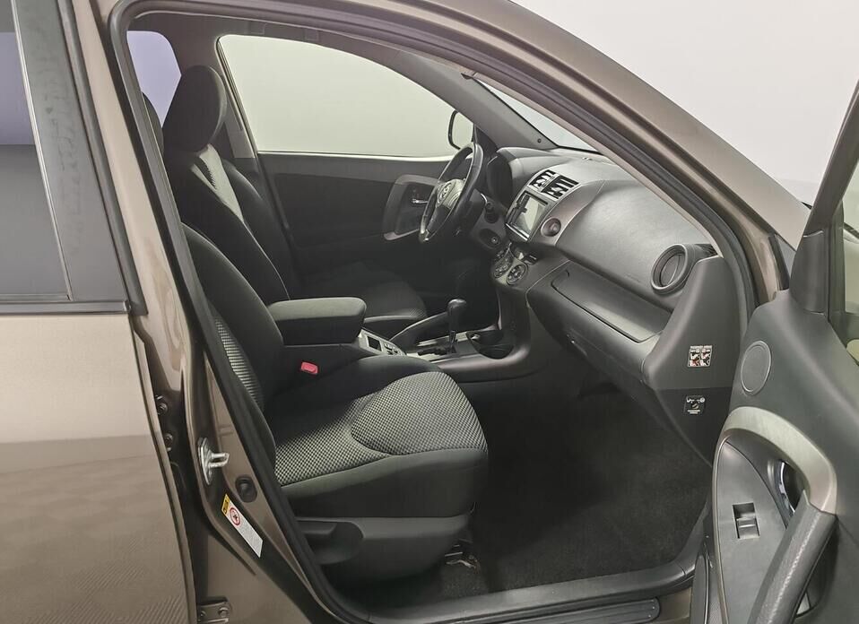 Toyota RAV4 2.4 AT (170 л.с.) 4WD