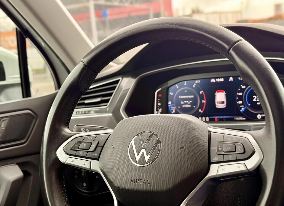 Volkswagen Tiguan, II Рестайлинг 2.0 AMT (180 л.с.) 4WD
